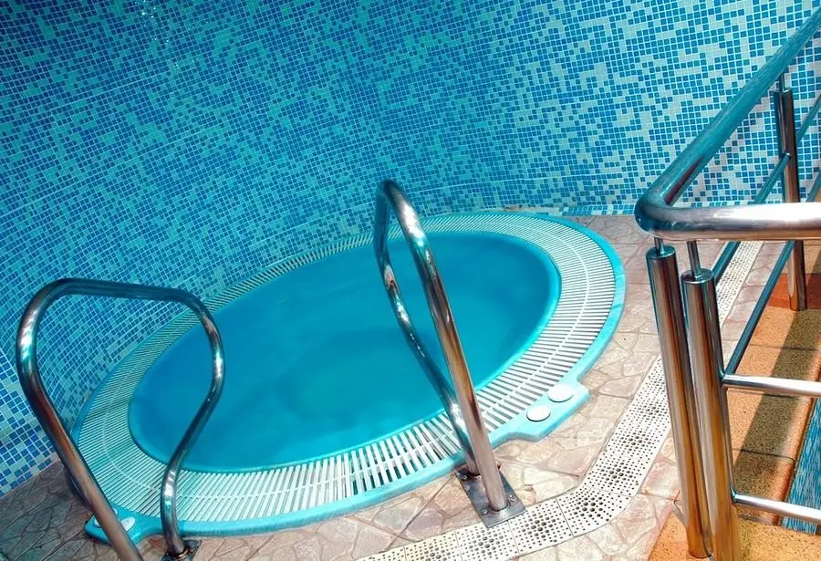 Basen w hotelu Htop Pineda Palace