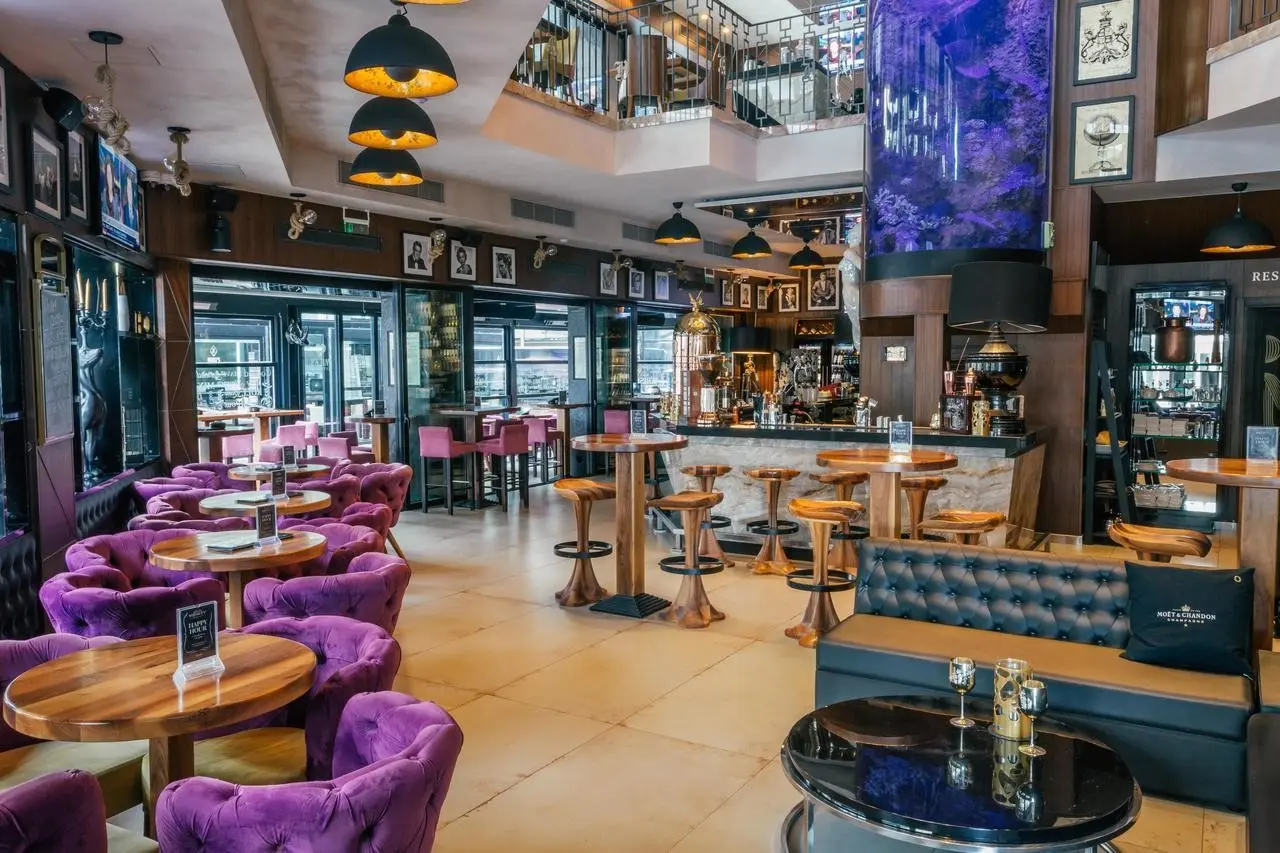 Restauracja i jedzenie w hotelu Hugo's Boutique Hotel