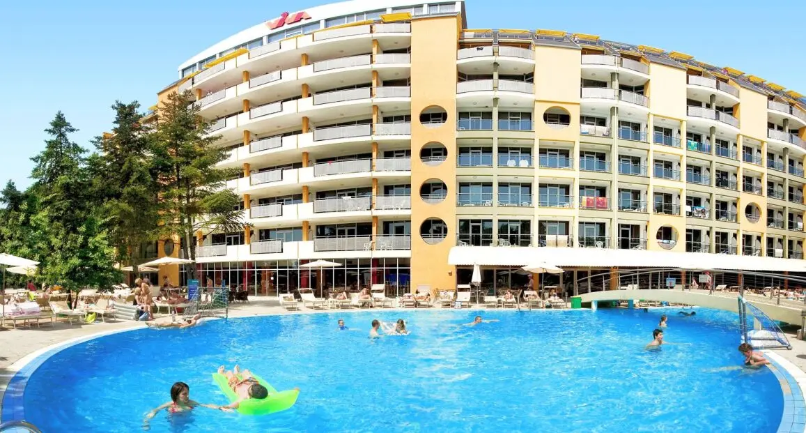 Basen w hotelu Hvd Viva Club Hotel