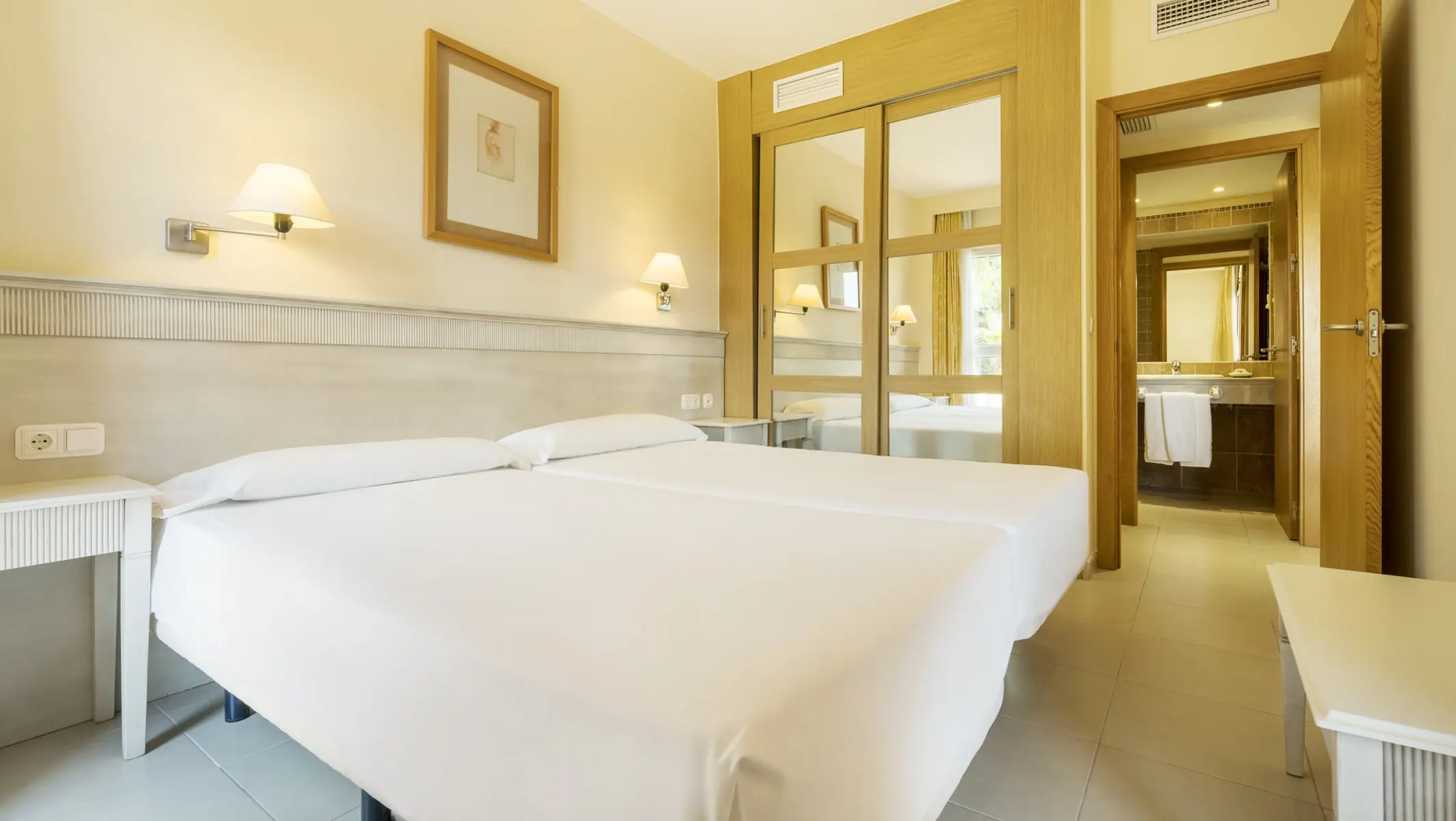 Ilunion Sancti Petri — ILUNION SANCTI PETRI