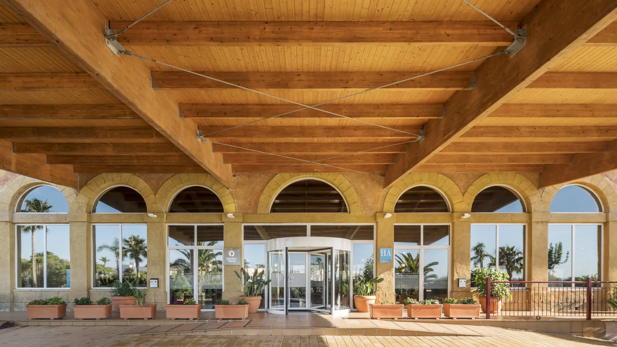 Ilunion Sancti Petri — ILUNION SANCTI PETRI