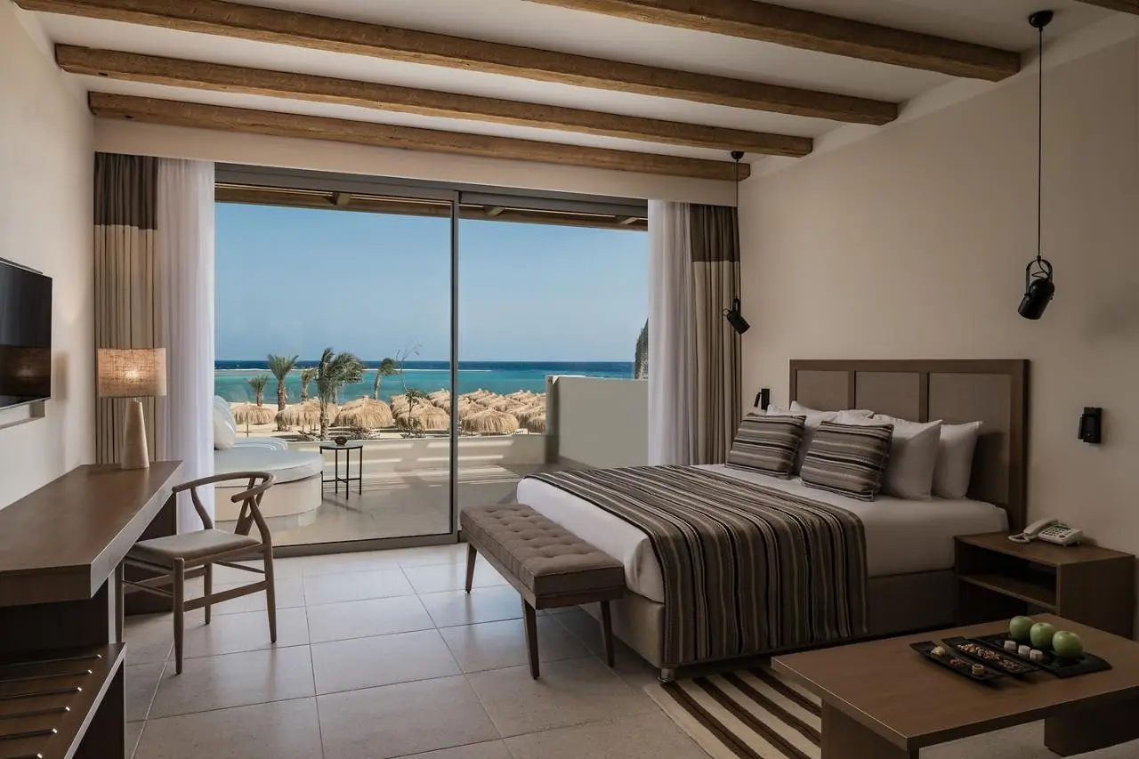 Plaża przy hotelu Jaz Elite Riviera