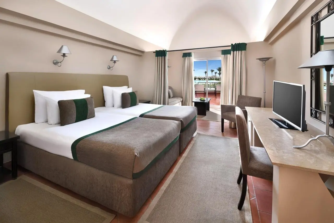 Jaz Makadina — JAZ MAKADINA