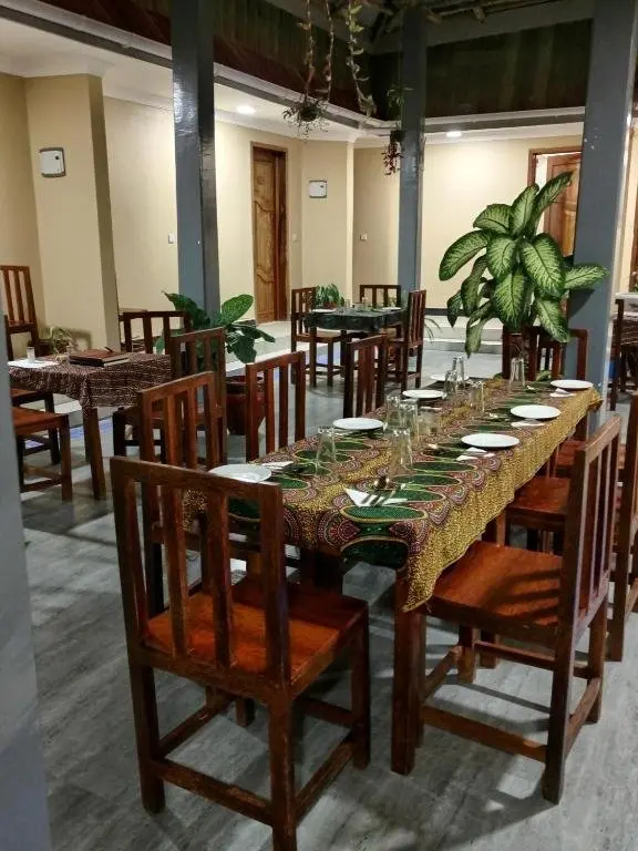 Restauracja i jedzenie w hotelu Kendwa Cool & Calm Hotel Limited
