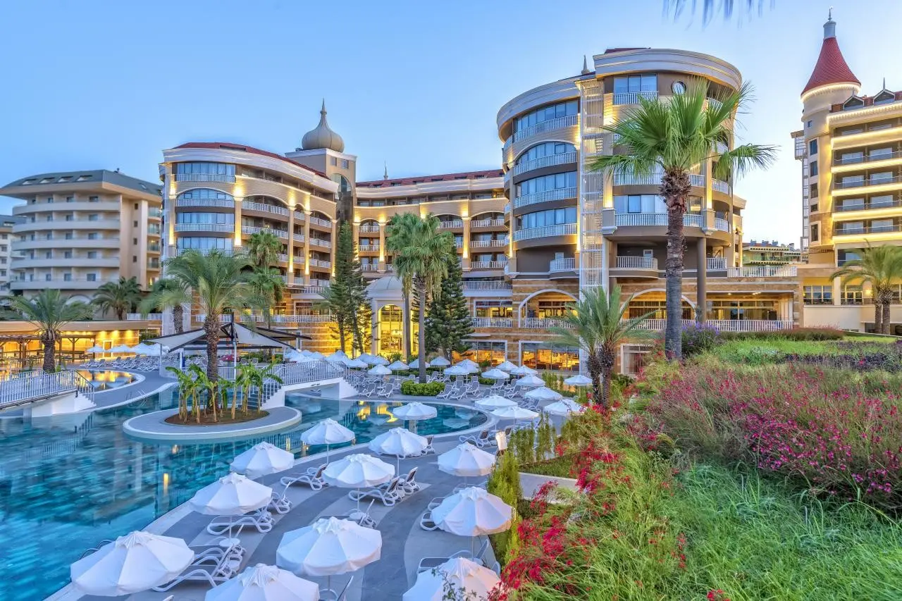 Kirman Arycanda De Luxe — KIRMAN ARYCANDA DE LUXE