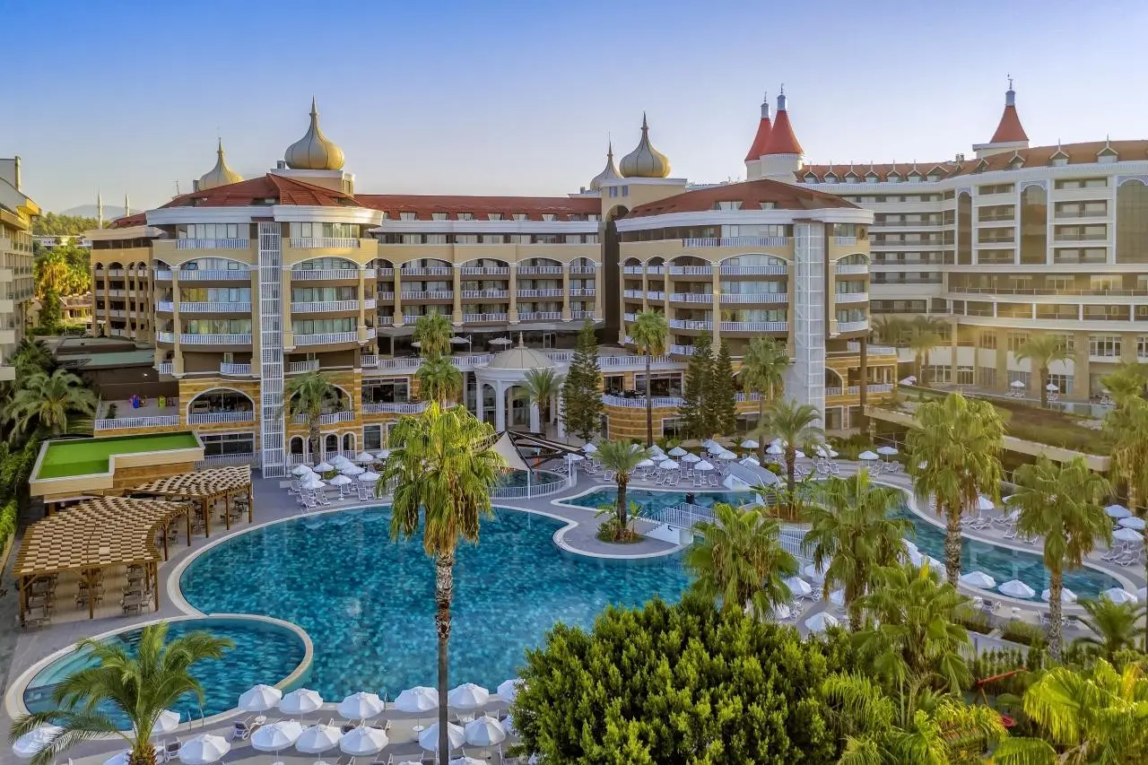 Kirman Arycanda De Luxe — KIRMAN ARYCANDA DE LUXE