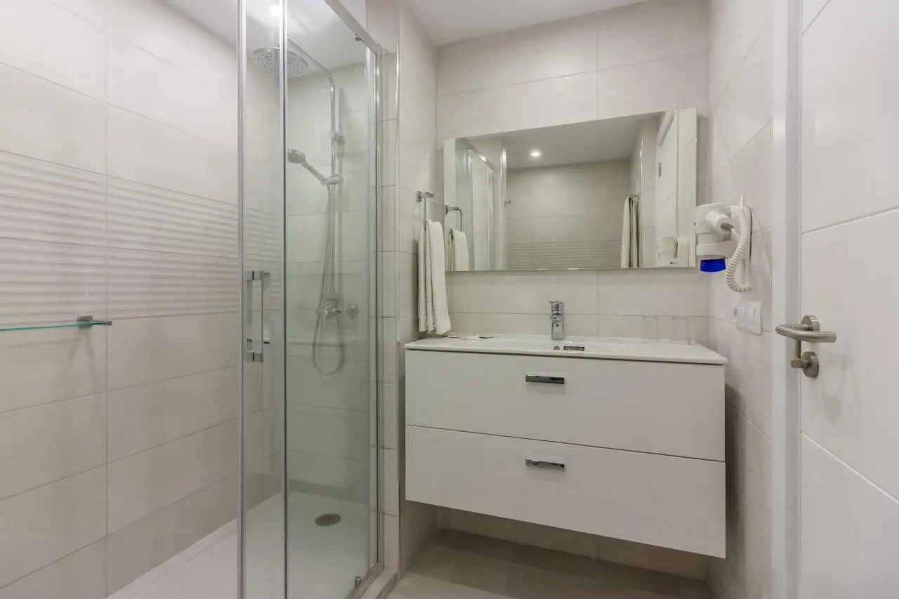 Klayman Diamond Aparthotel — KLAYMAN DIAMOND APARTHOTEL