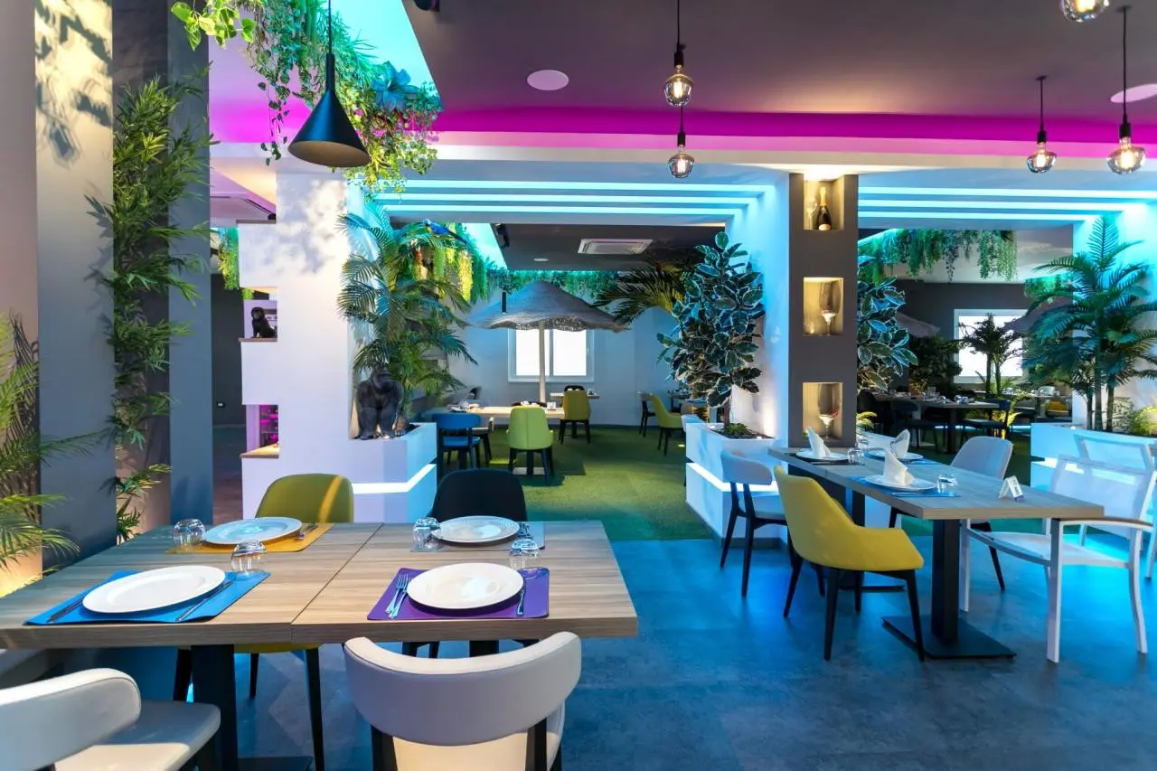 La Bussola — LA BUSSOLA