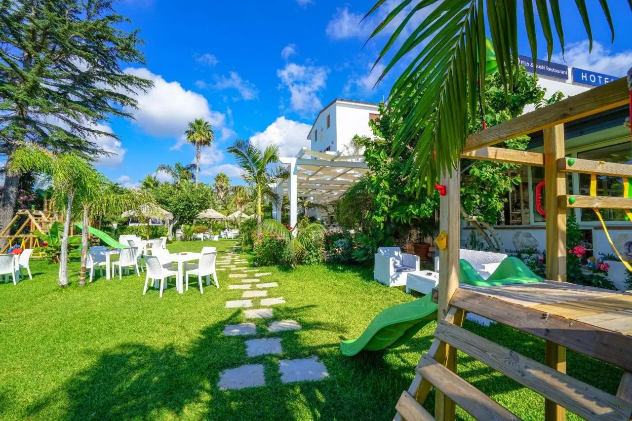 La Bussola — LA BUSSOLA