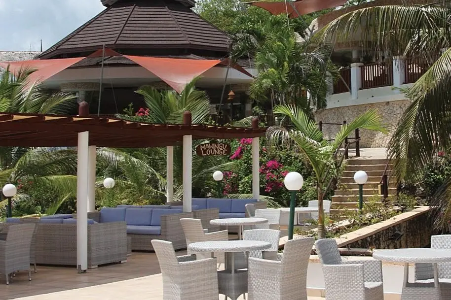 Leopard Beach Resort & Spa — LEOPARD BEACH RESORT & SPA