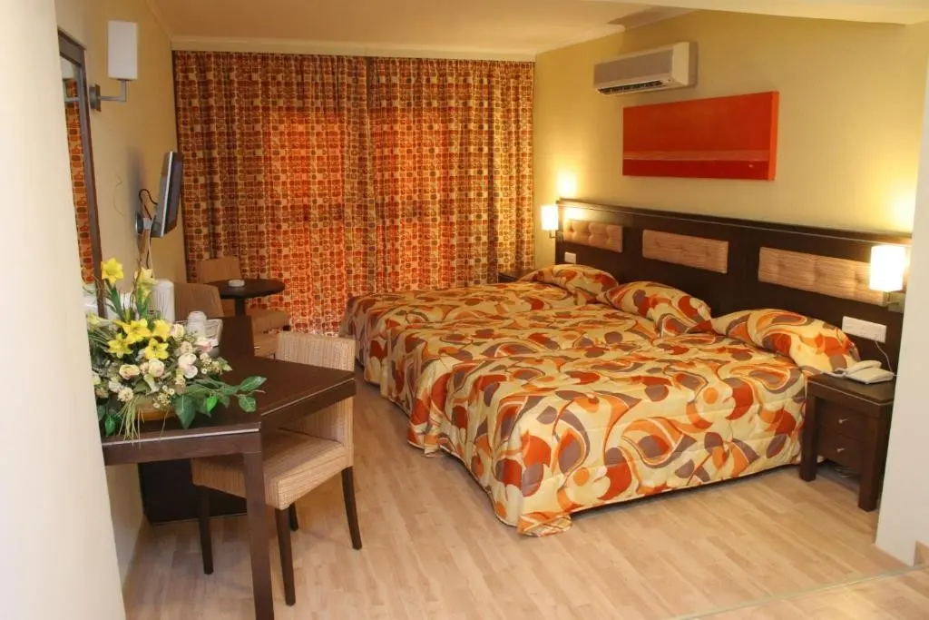 Livadhiotis City Hotel — LIVADHIOTIS CITY HOTEL