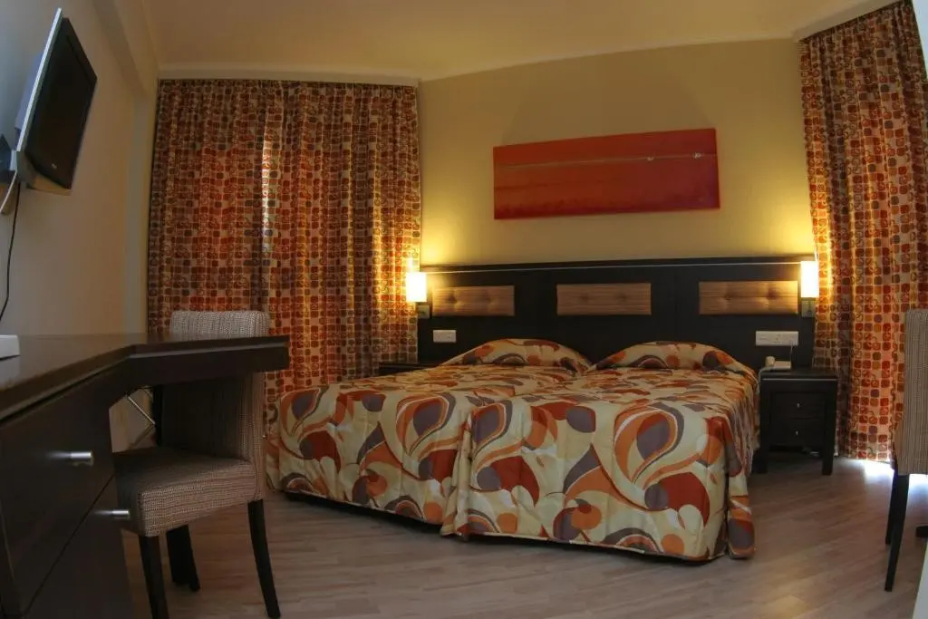 Livadhiotis City Hotel — LIVADHIOTIS CITY HOTEL