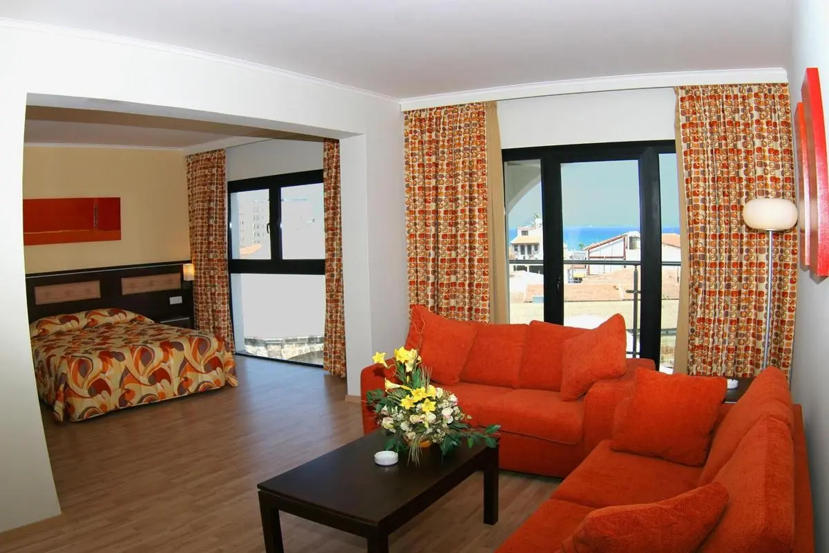 Livadhiotis City Hotel — LIVADHIOTIS CITY HOTEL