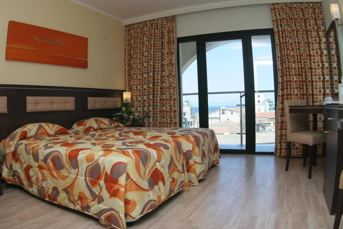 Livadhiotis City Hotel — LIVADHIOTIS CITY HOTEL