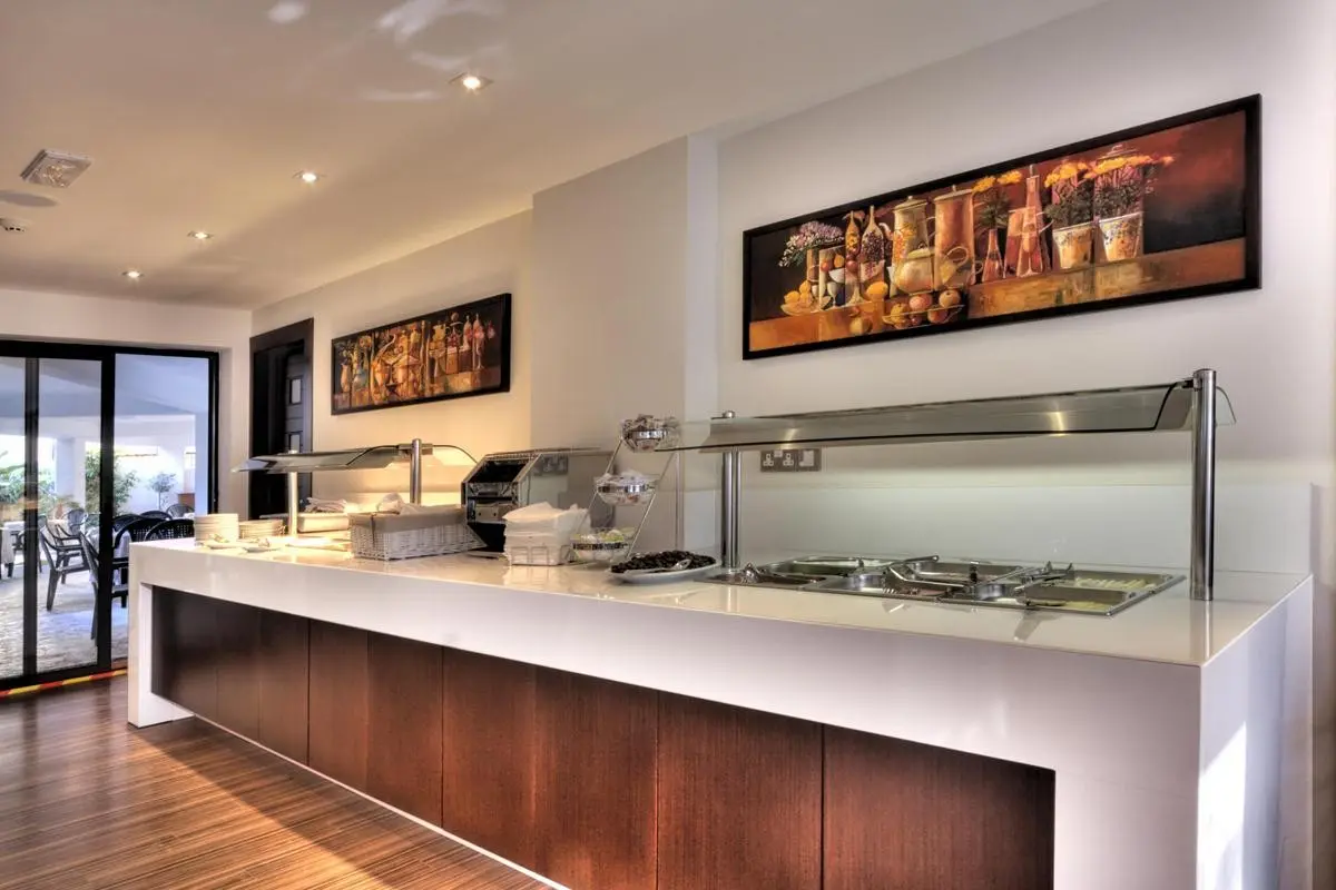 Livadhiotis City Hotel — LIVADHIOTIS CITY HOTEL