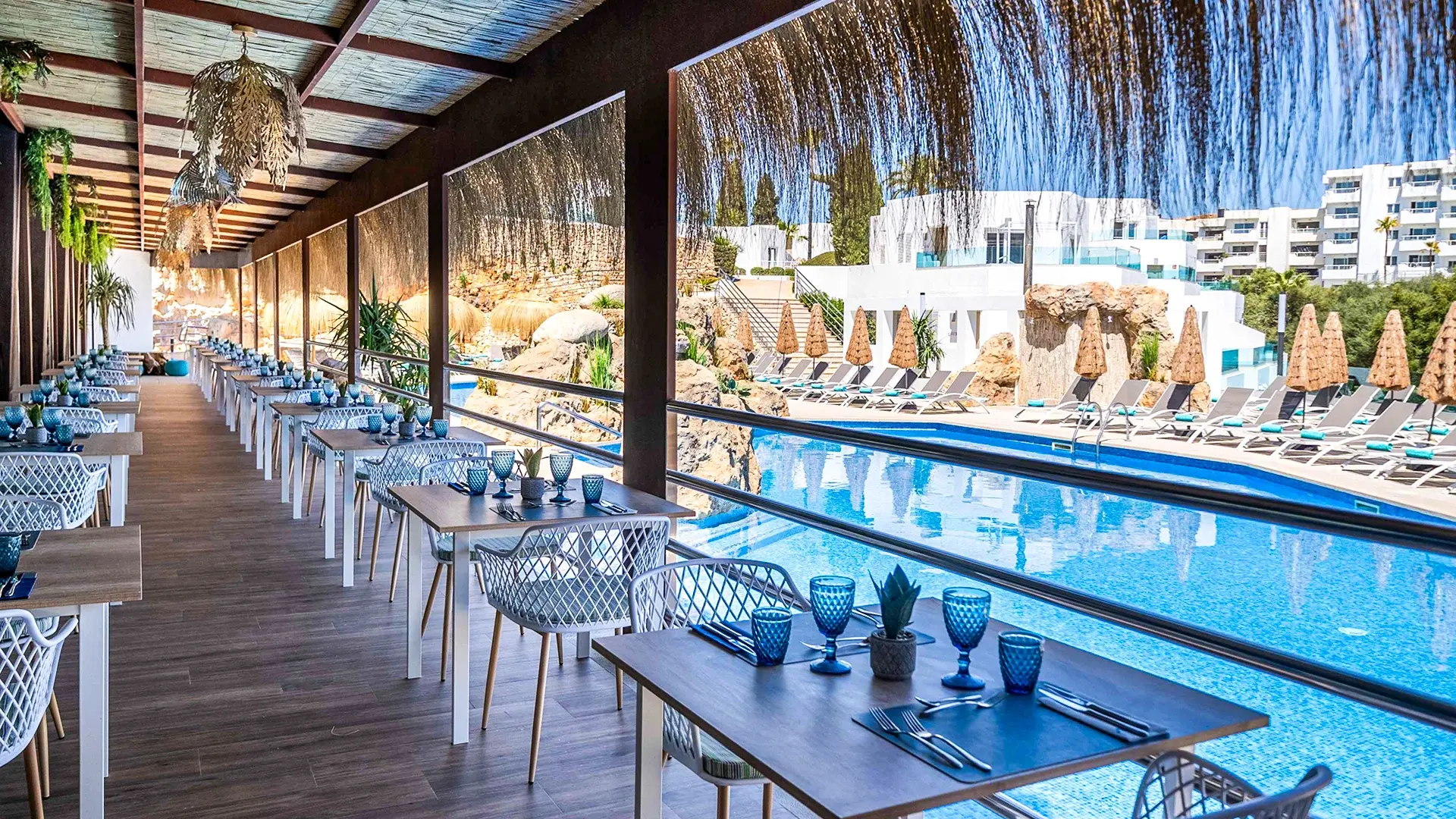 Basen w hotelu Marsenses Ferrera Blanca Adults Only