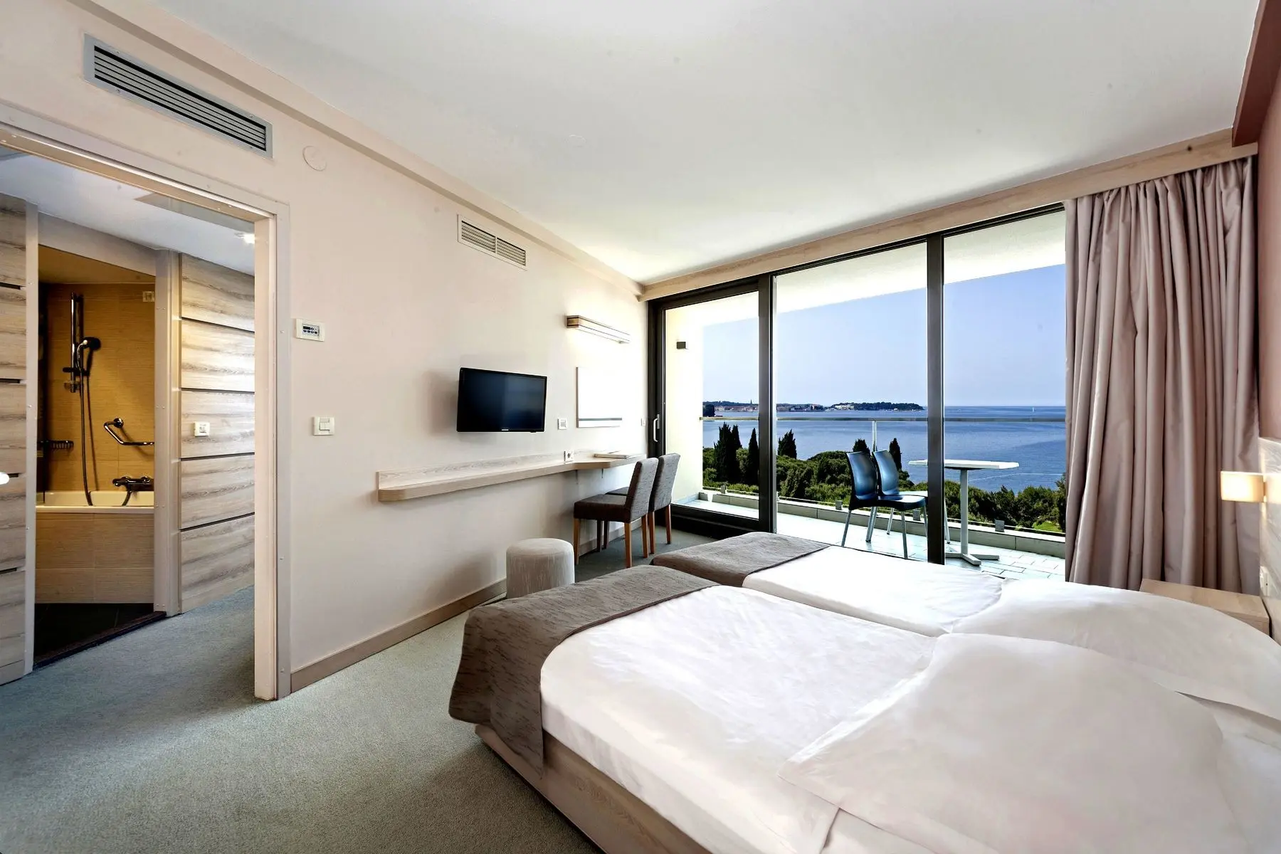 MATERADA Plava Laguna — MATERADA PLAVA LAGUNA