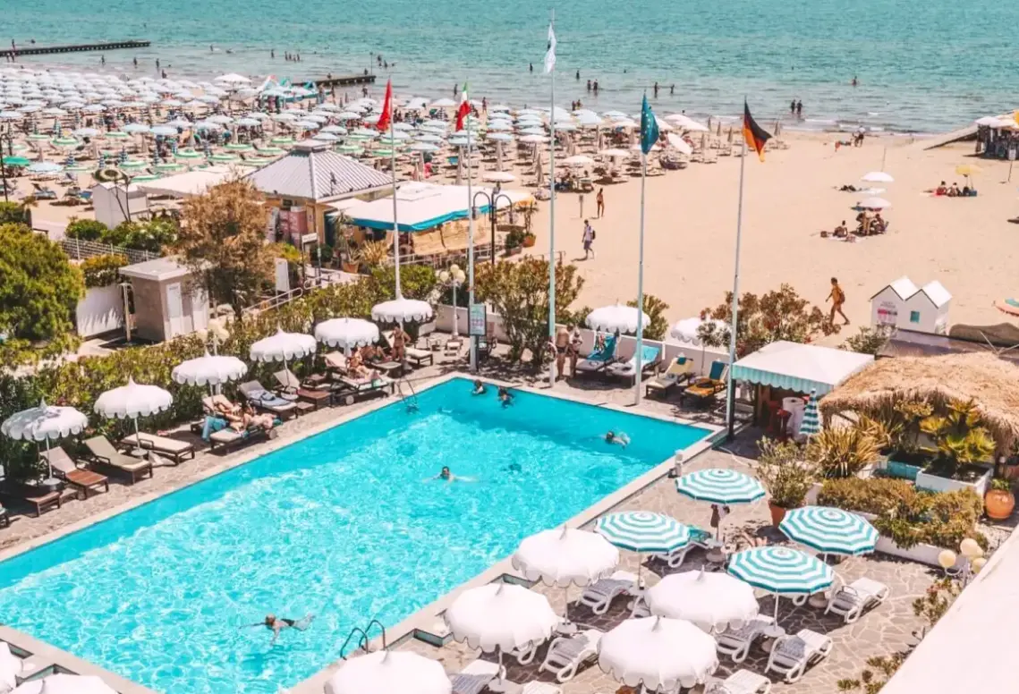 Basen w hotelu Monaco & Quisisana