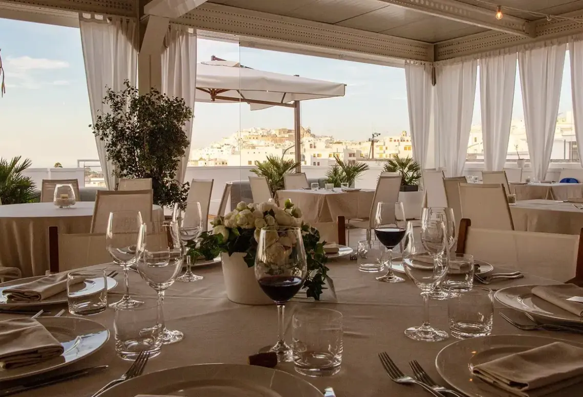 Restauracja i jedzenie w hotelu Monte Sarago