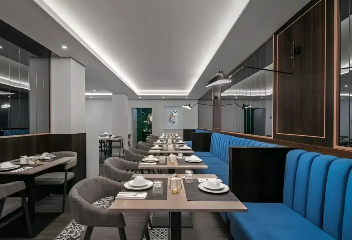 Restauracja i jedzenie w hotelu Moon & Sun Porto