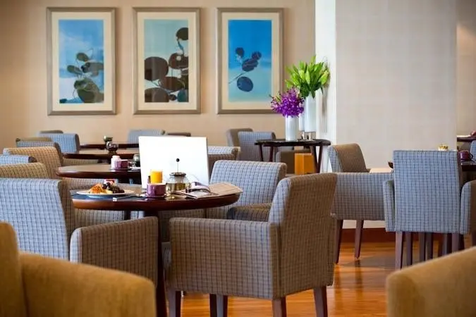 Movenpick Hotel Jumeirah Beach — MOVENPICK HOTEL JUMEIRAH BEACH