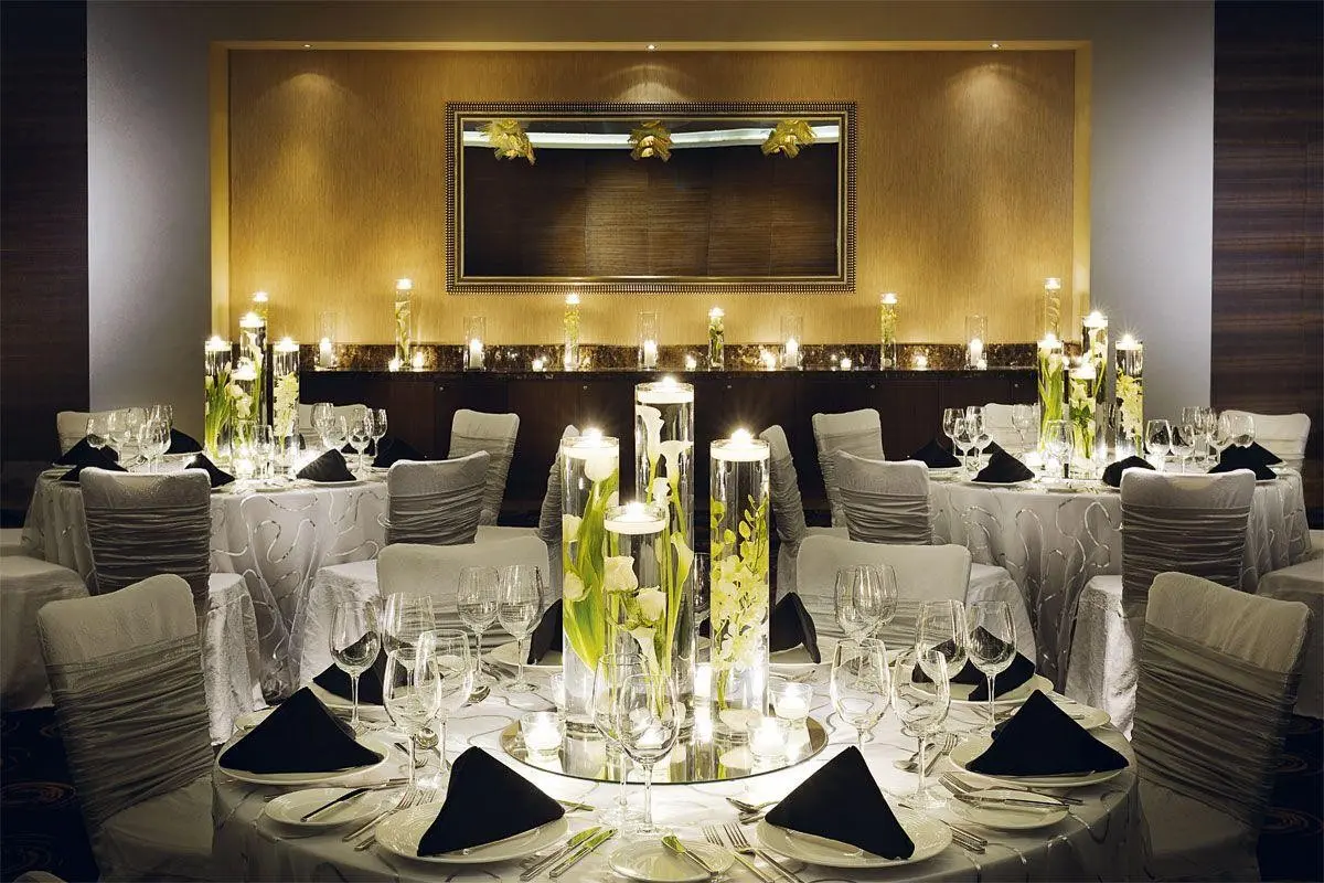 Movenpick Hotel Jumeirah Beach — MOVENPICK HOTEL JUMEIRAH BEACH