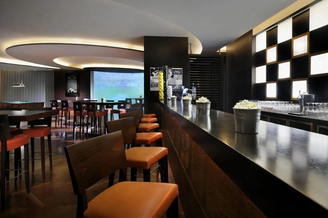 Movenpick Hotel Jumeirah Beach — MOVENPICK HOTEL JUMEIRAH BEACH