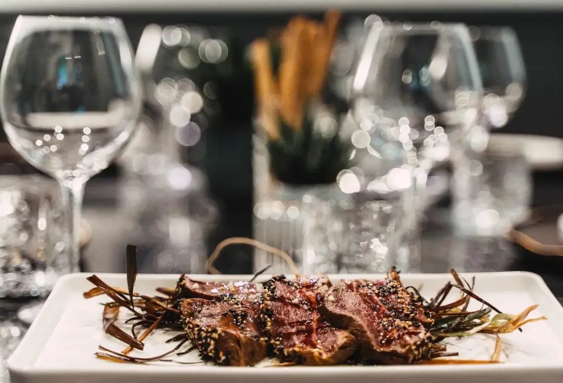Restauracja i jedzenie w hotelu Noba Hotel e Residenze
