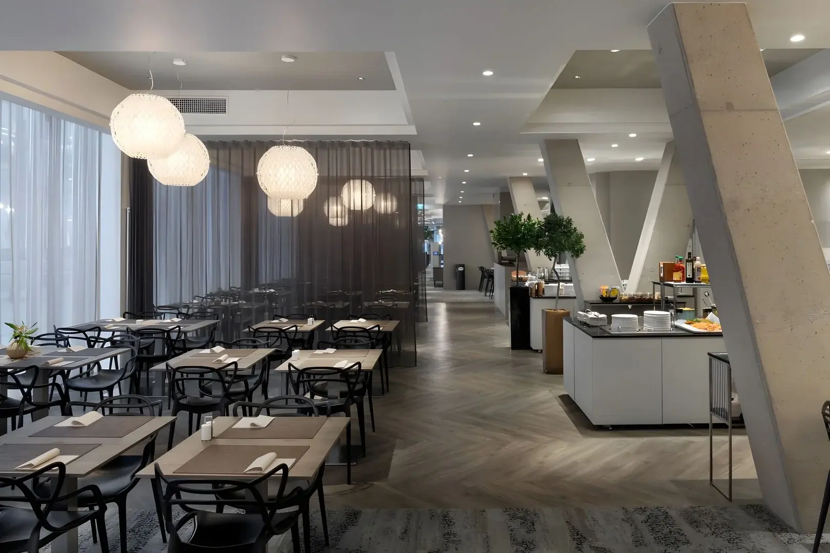 Restauracja i jedzenie w hotelu Nordic Hotel Forum