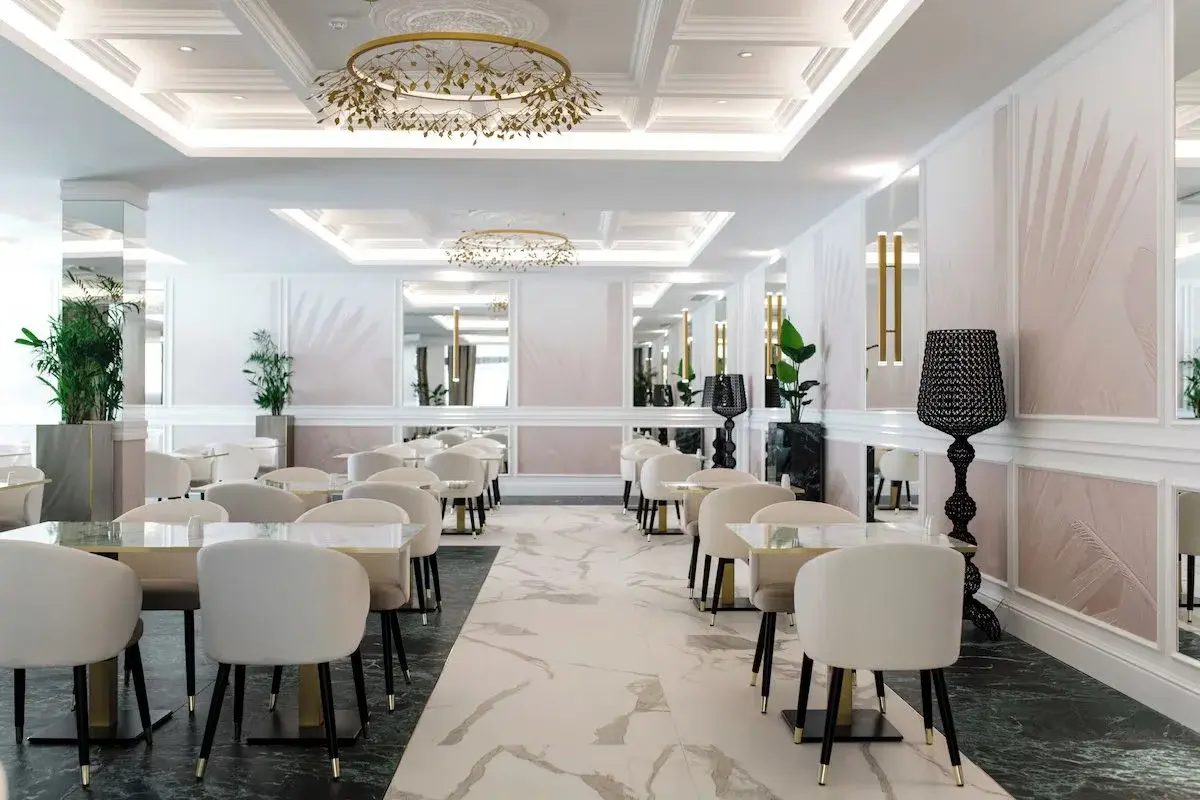 Restauracja i jedzenie w hotelu Olimpia Sky