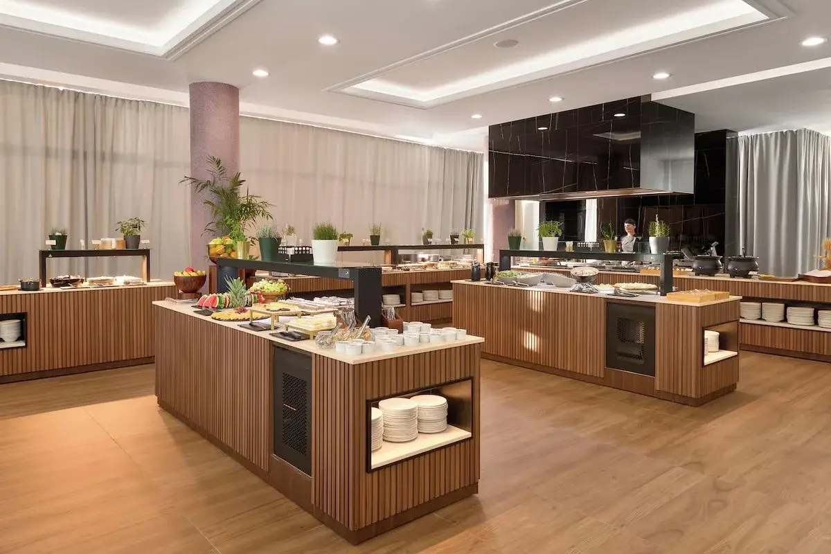 Restauracja i jedzenie w hotelu Olimpia Sky