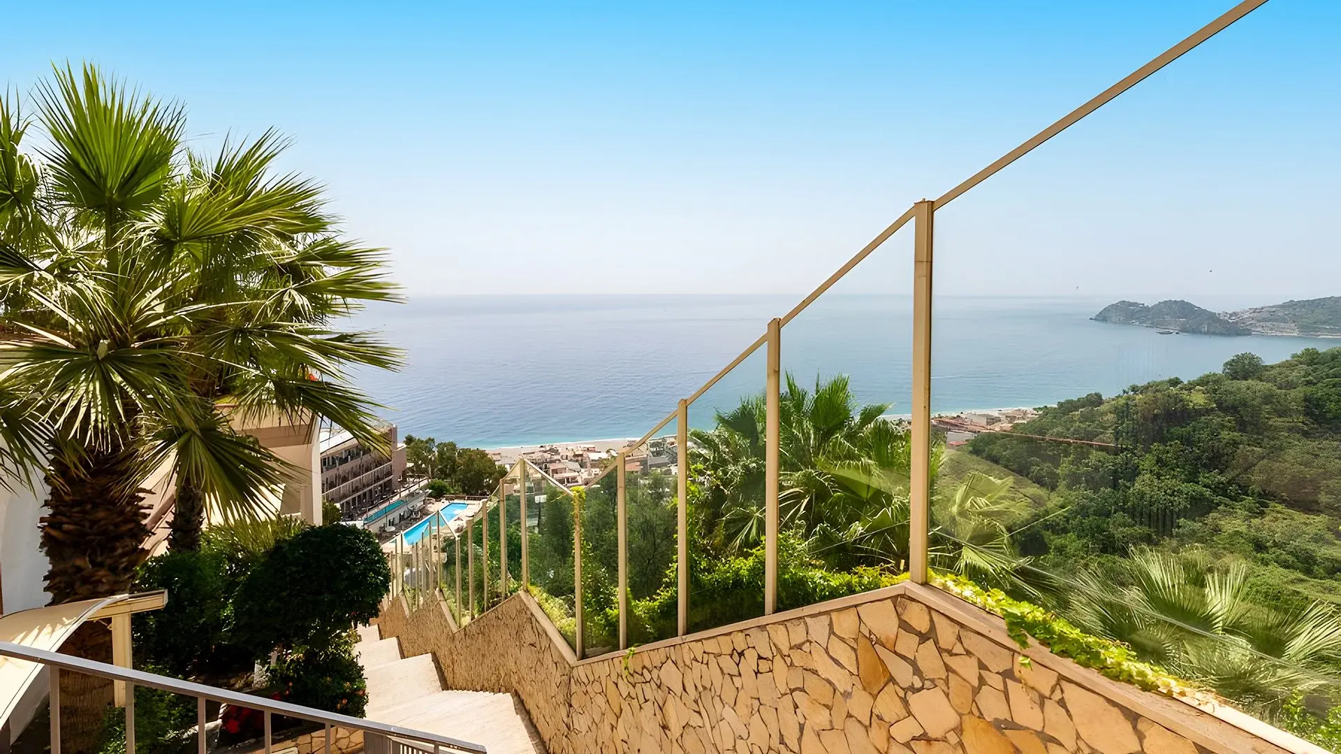 Widok z hotelu Olimpo