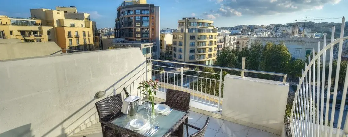 Widok z hotelu Onyx Hotel Malta