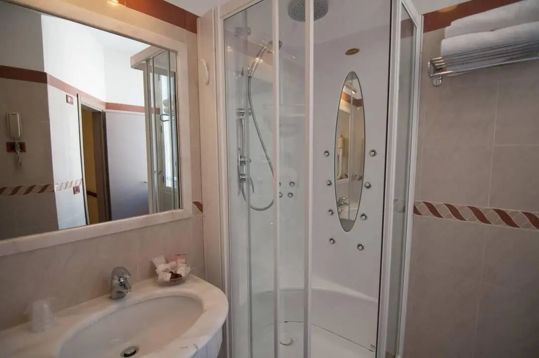 Palladium Palace — PALLADIUM PALACE