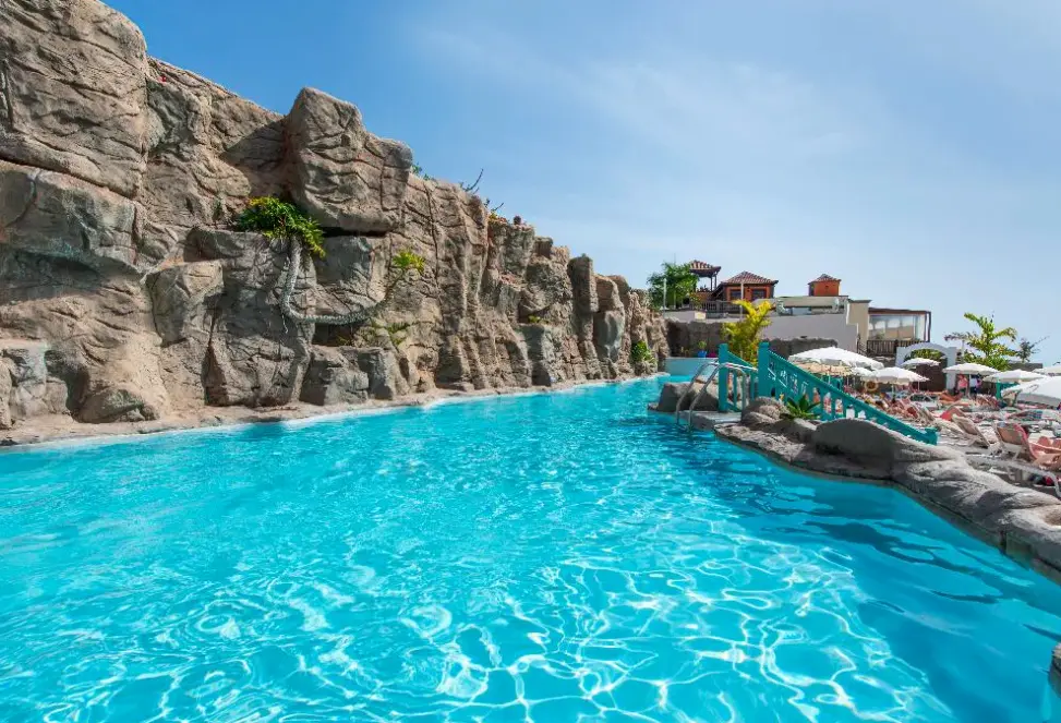 Basen w hotelu Paradise Park
