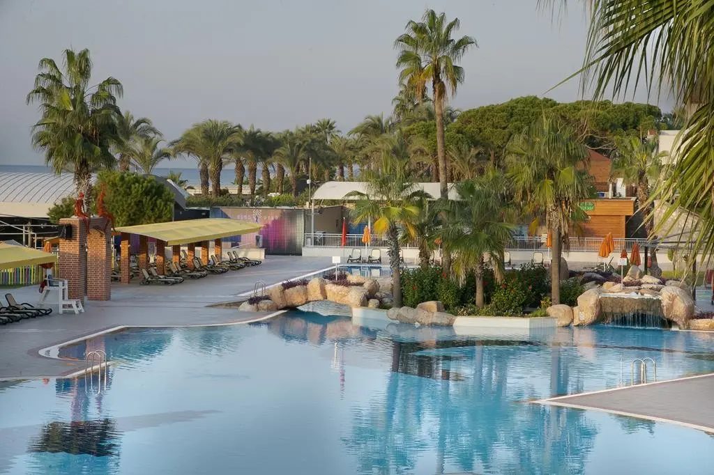 Basen w hotelu Pine Beach Belek