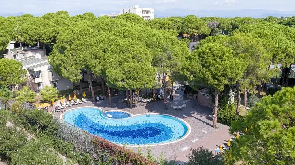 Basen w hotelu Pine Beach Belek