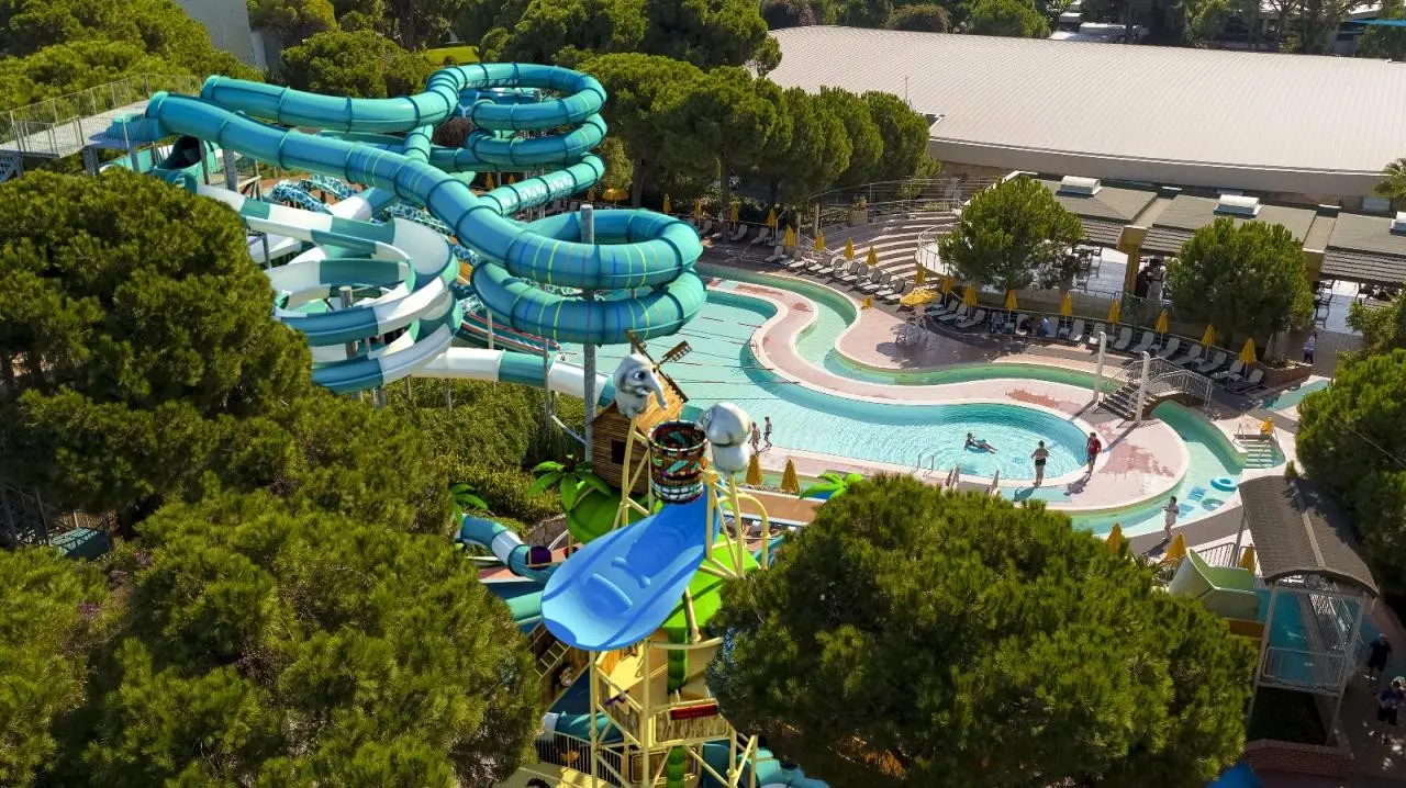 Basen w hotelu Pine Beach Belek