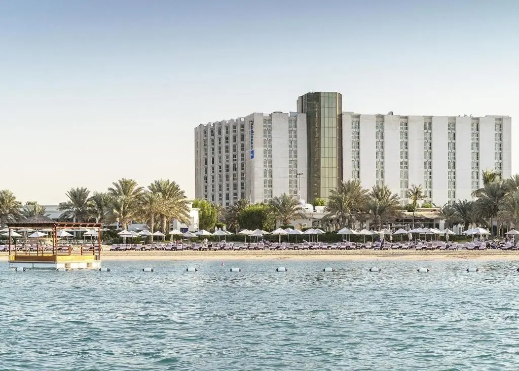 Radisson Blu Hotel & Resort; Abu Dhabi Corniche — RADISSON BLU HOTEL & RESORT, ABU DHABI CORNICHE