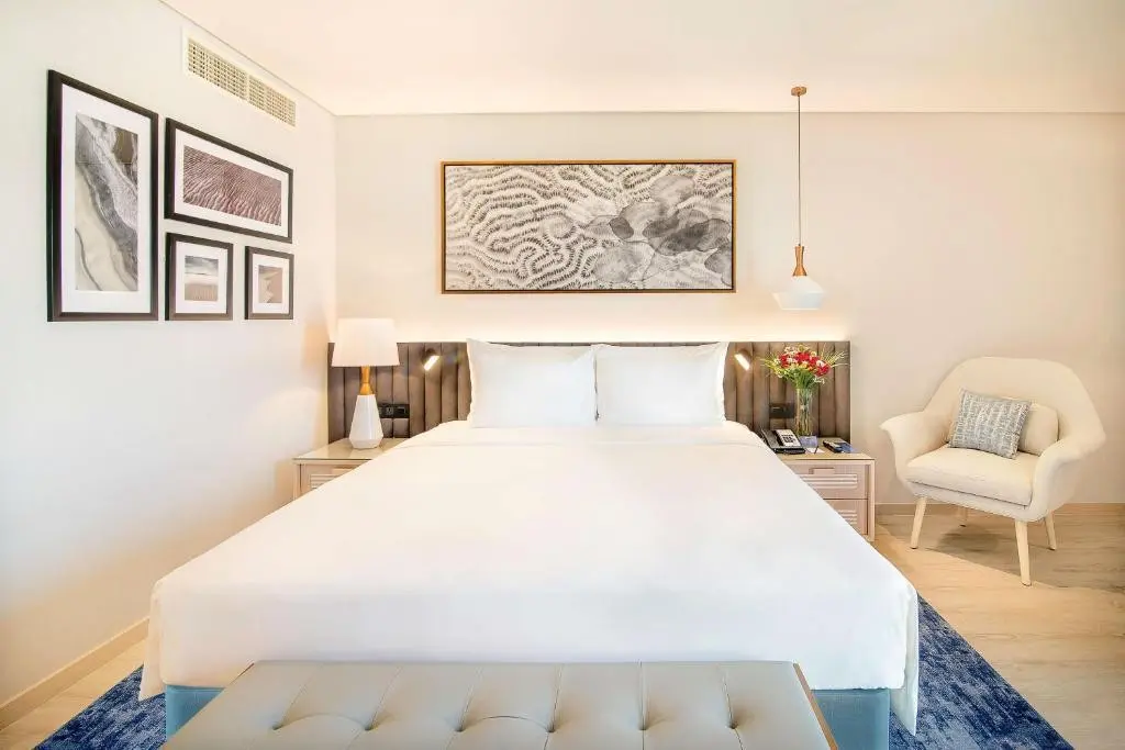 Radisson Blu Hotel & Resort; Abu Dhabi Corniche — RADISSON BLU HOTEL & RESORT, ABU DHABI CORNICHE