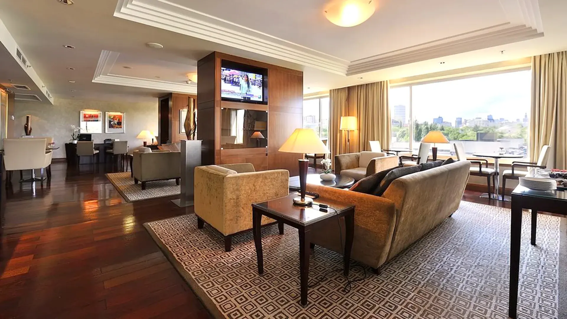 Lobby hotelu Regent Warsaw Hotel
