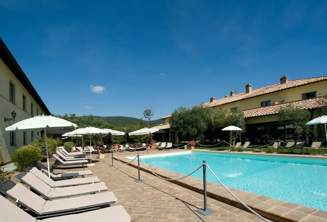 Basen w hotelu Relais dell’Olmo