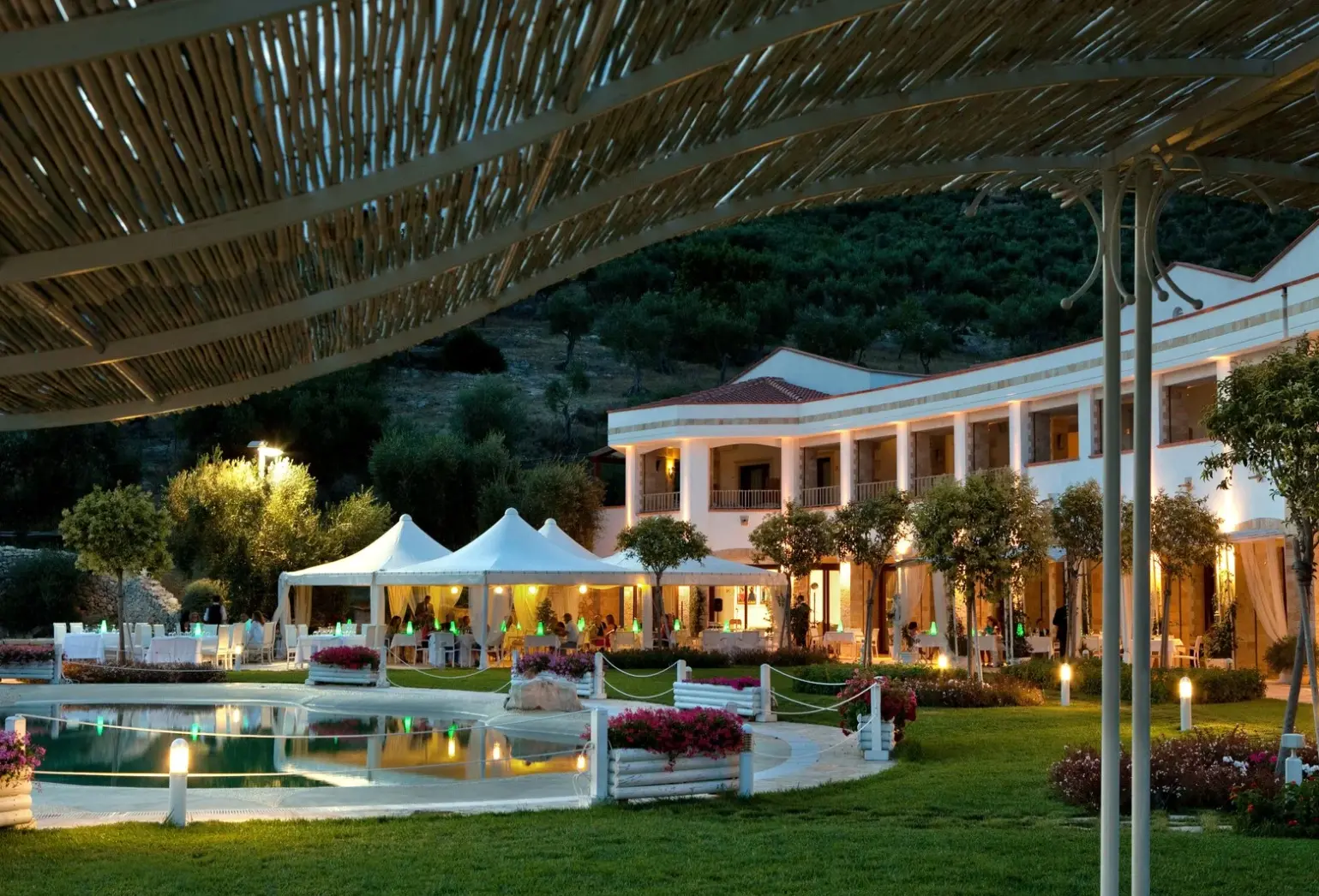 Basen w hotelu Residence Il Porto