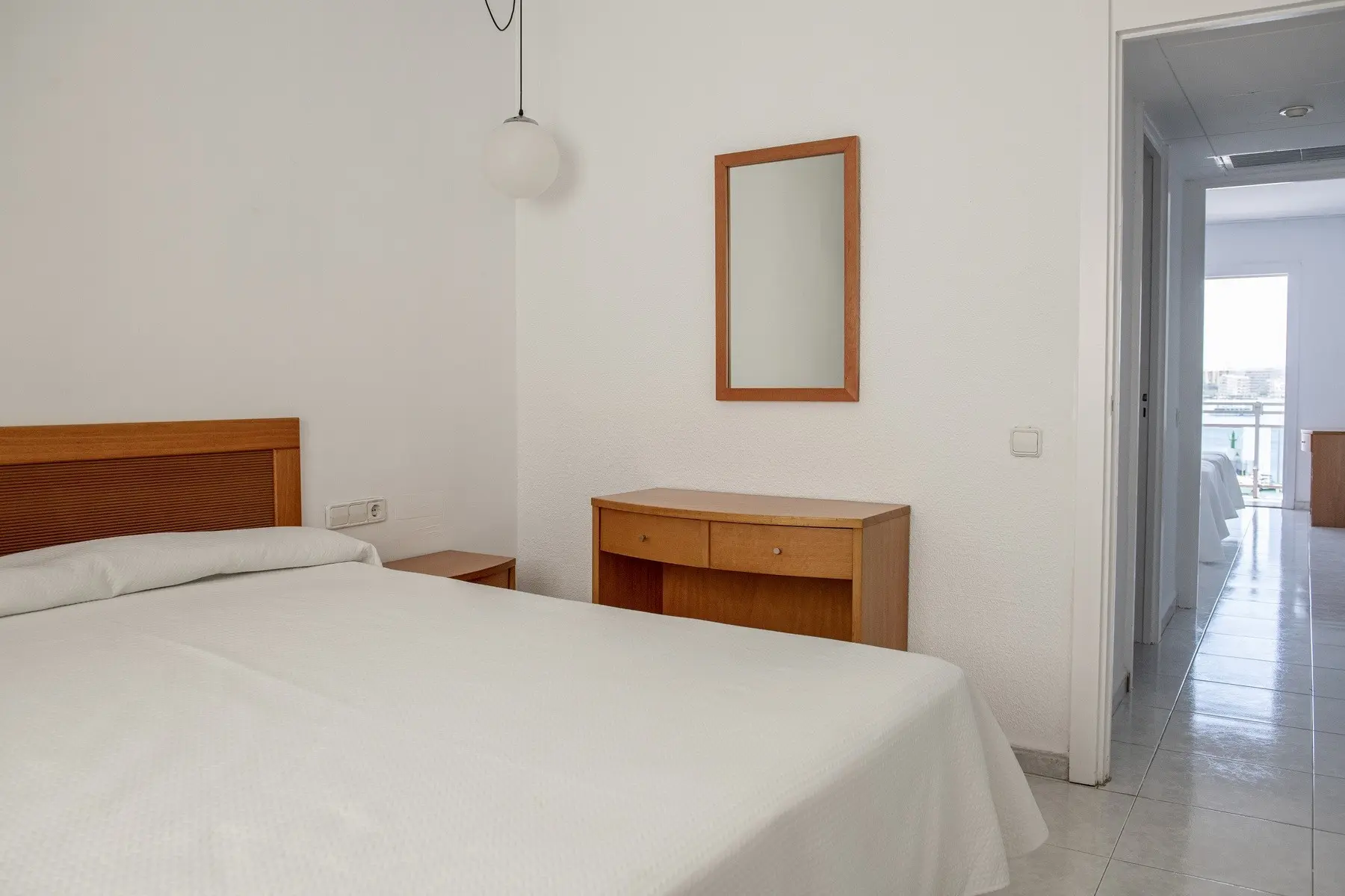 Pokój w hotelu Roc Portonova
