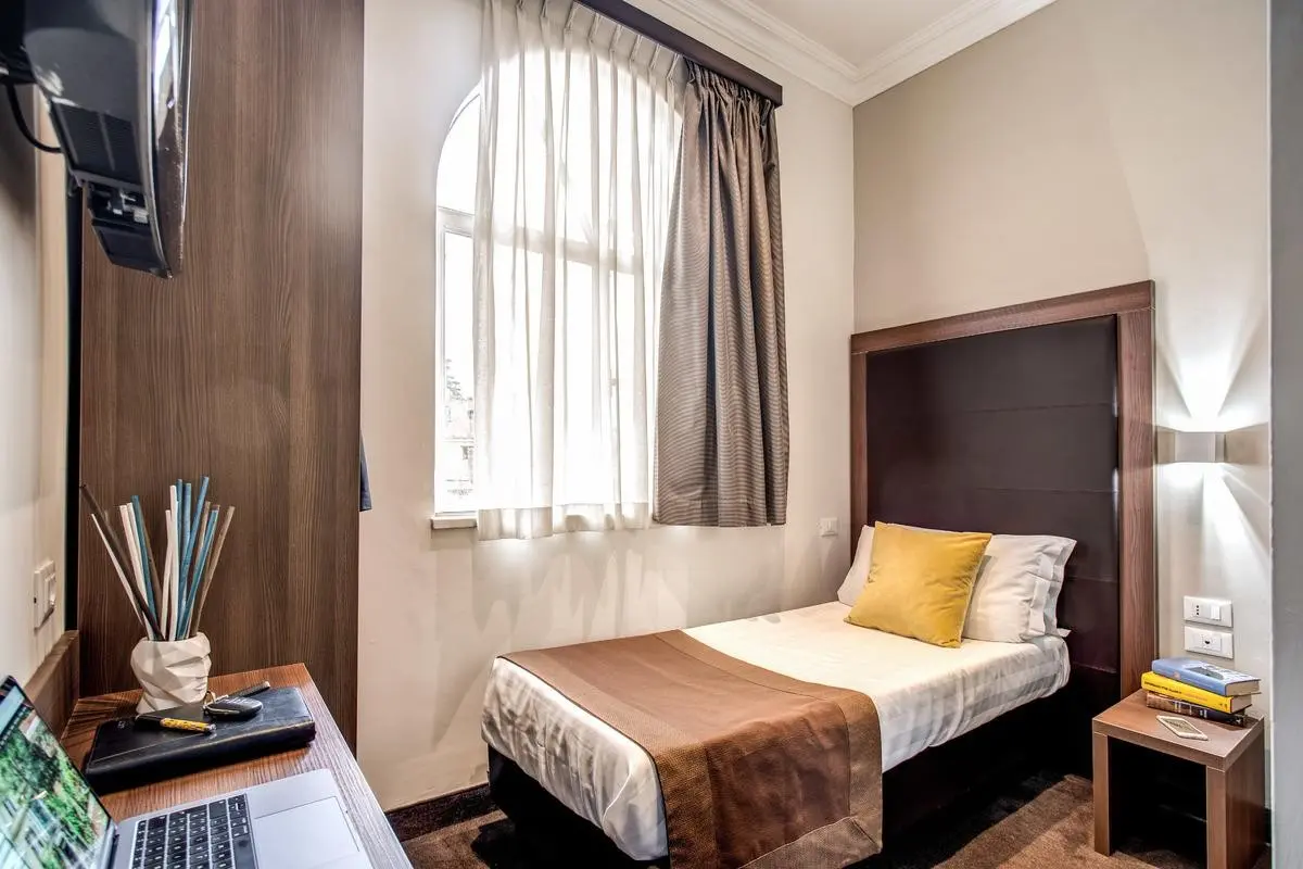 Rome Garden Hotel — ROME GARDEN