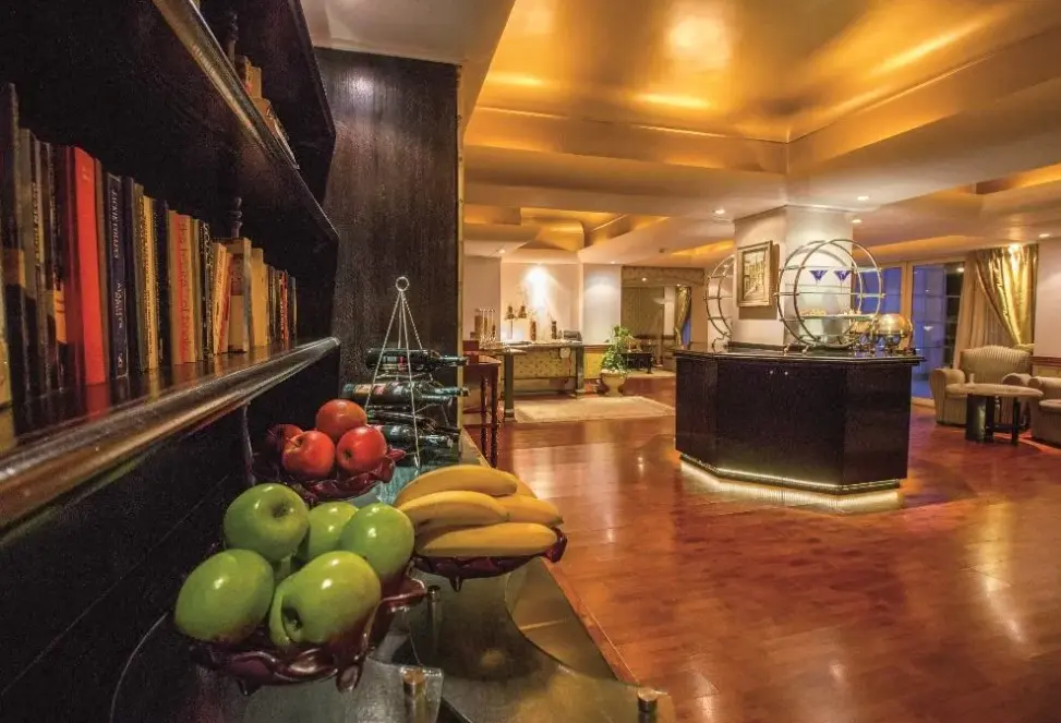 Lobby hotelu Royal Monte Carlo Resort