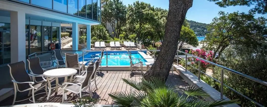 Royal Neptun — ROYAL NEPTUN