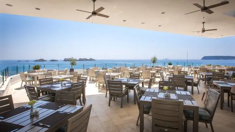 Royal Neptun — ROYAL NEPTUN