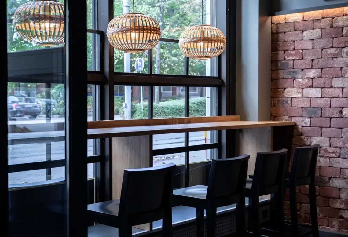 Restauracja i jedzenie w hotelu Scandic Pasila