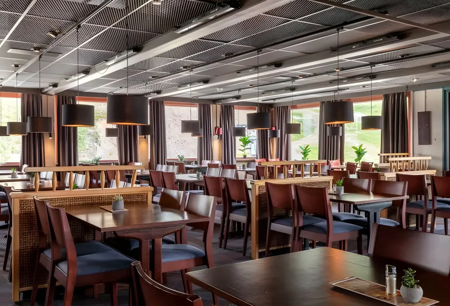 Restauracja i jedzenie w hotelu Scandic Rukahovi